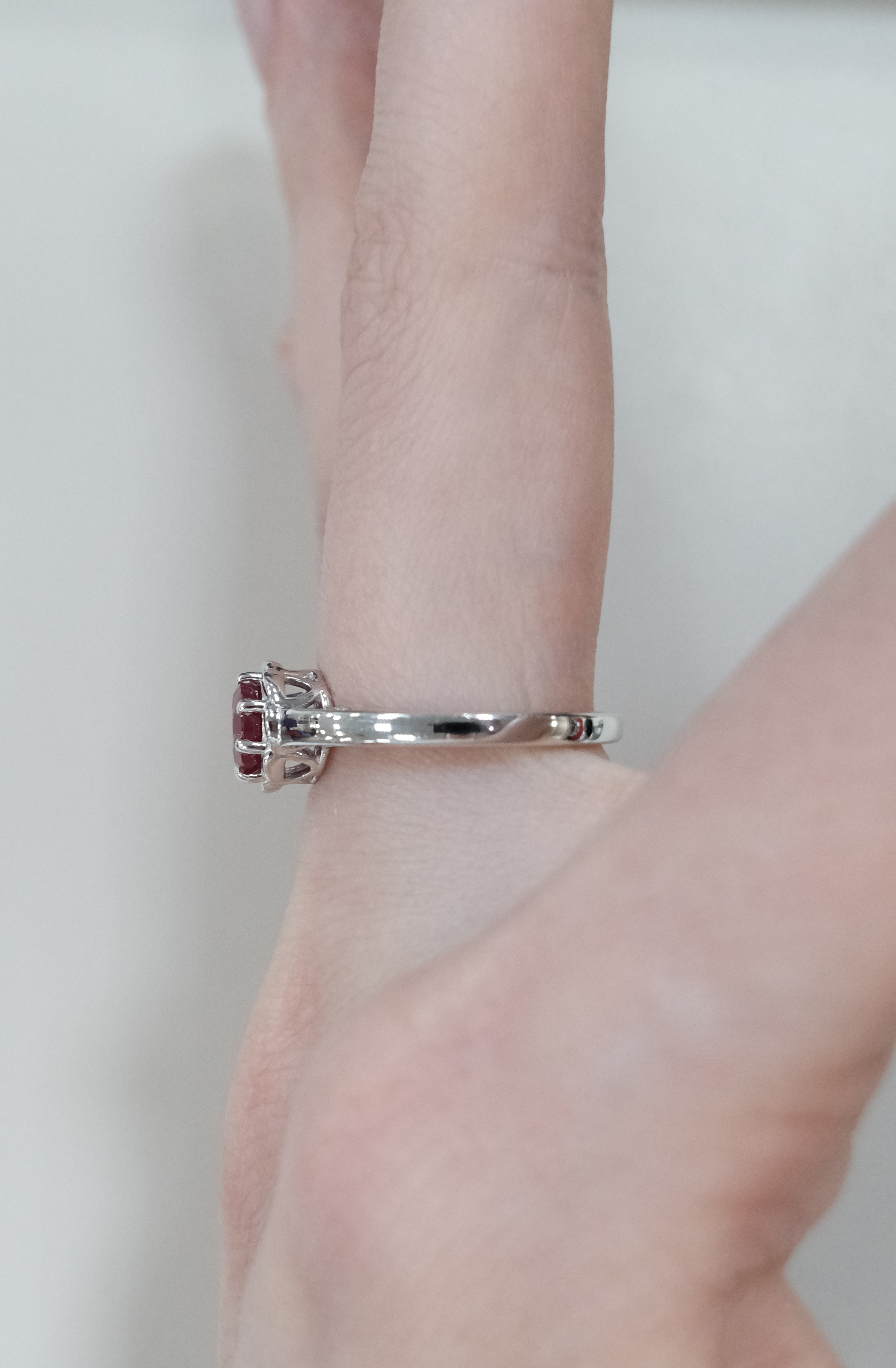 Серебряное кольцо с рубином